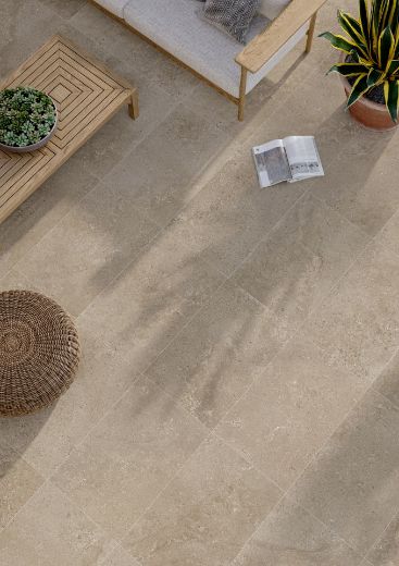 Billede af Closer Beige Scuro 120x120 cm (RM - Mat)